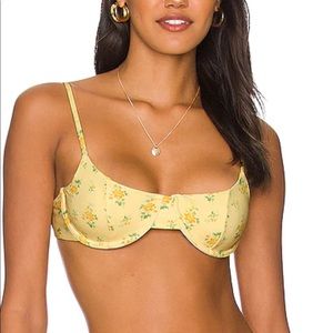 GIGI HADID FRANKIES BIKINIS HONEYSUCKLE SET